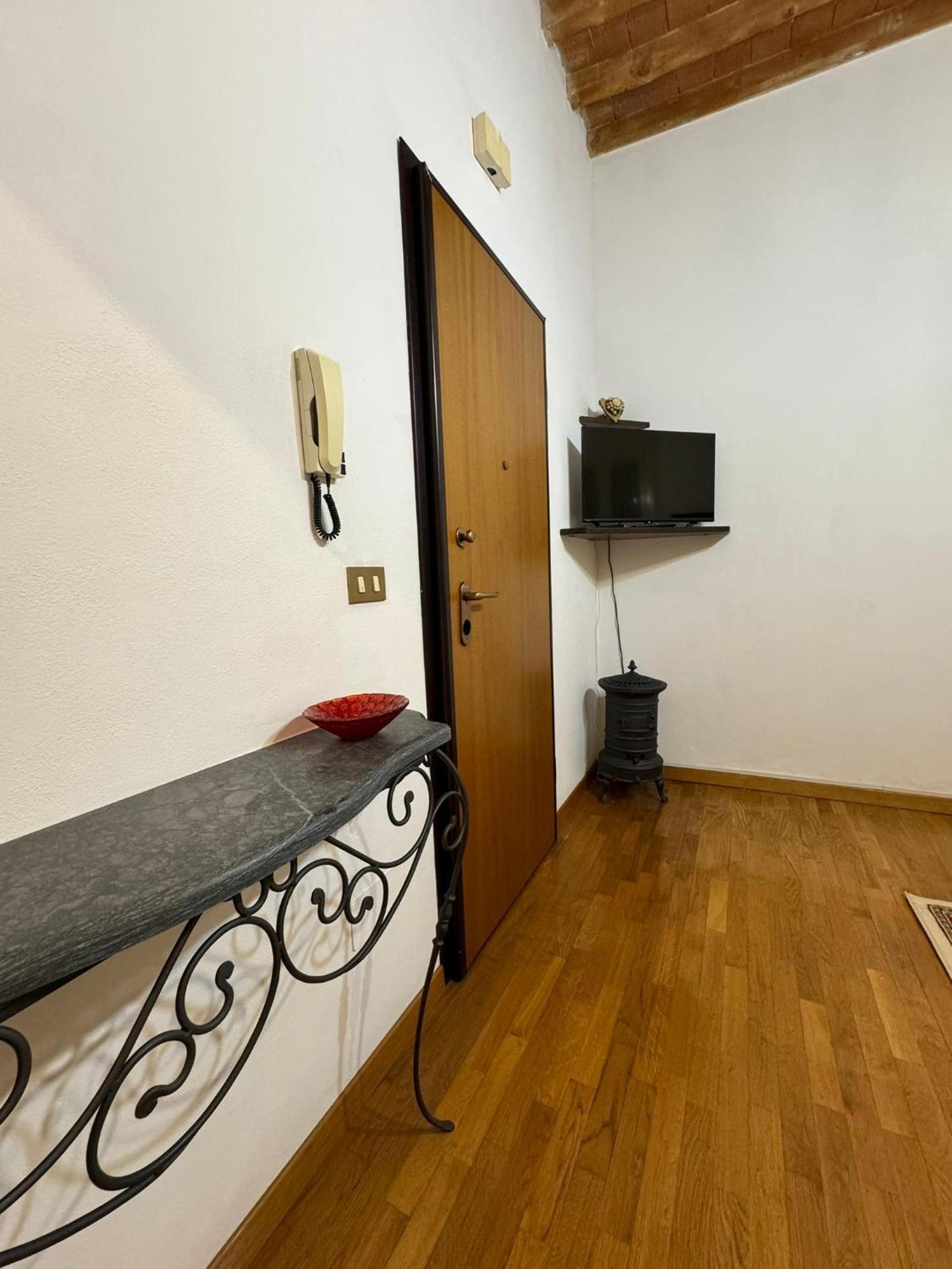 La Casina Di Maya Apartment Livorno Luaran gambar
